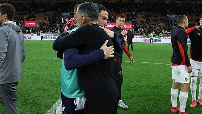 labbraccio-tra-calabria-e-conceicao-dopo-milan-bologna-la-foto-che-racconta-tutto
