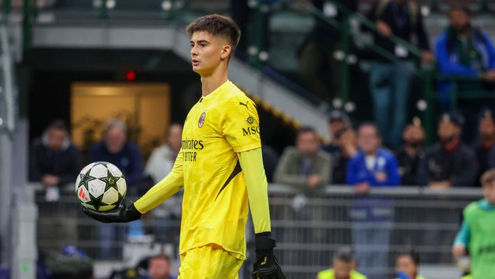 MILAN, ITALY - SEPTEMBER 17: Lorenzo Torriani Goalkeeper of AC Milan in action during the UEFA Champions League 2024/25 League Phase MD1 match between AC Milan and Liverpool FC at Stadio San Siro on September 17, 2024 in Milan, Italy. (Photo by Sara Cavallini/AC Milan via Getty Images)  torriani-milan-rinnovo-contratto-ufficiale-ultima-ora-ufficialita-comunicato-news