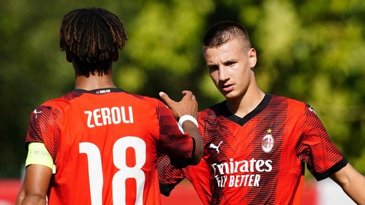 Kevin Zeroli e Francesco Camarda, che torneranno al Milan per fine prestito, potrebbero rimanere in rossonero nel calciomercato estivo 2026