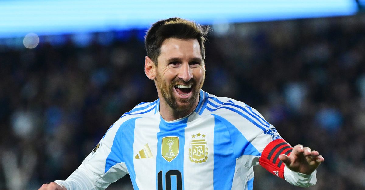 Dalla Spagna: "L'Al-Ittihad ha offerto a Messi un contratto in bianco, può firmare quando vuole"