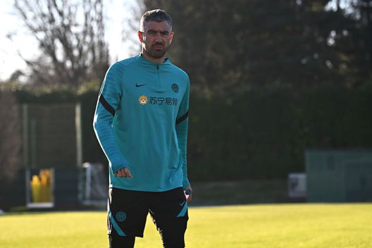 GdS – Kolarov torna dopo 3 anni: sarà il vice di Chivu. E nello staff anche un “ex” di Inzaghi- immagine 3