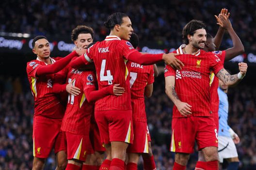 Esultanza Liverpool (Foto di James Gill - Danehouse/Getty Images) Liverpool, bottino da record per la vittoria della Premier League: ecco quanto- immagine 3