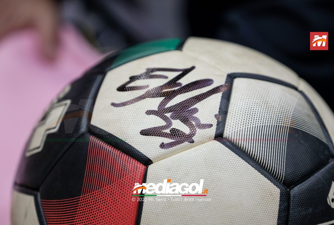 FOTO Palermo: Brunori e Soleri incontrano i tifosi allo Store Ufficiale. La gallery - immagine 26