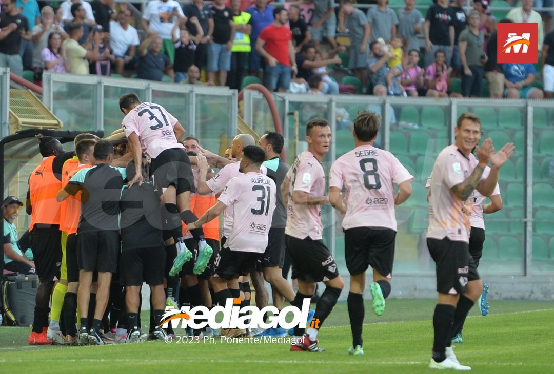 FOTO Palermo-Feralpisalò 3-0, 4ª giornata Serie B 2023-2024 (GALLERY) - immagine 29