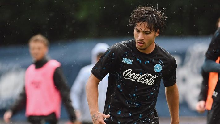 Alla luce dell'infortunio di Matteo Politano, Gianluca Monti propone una soluzione tattica inedita per il Napoli di mister Conte. politano napoli infortunio vergara