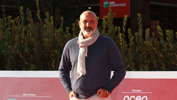 ROME, ITALY - OCTOBER 19: Sergio Pirozzi attends the red carpet of the movie 'La Legge Del Terremoto' during the 15th Rome Film Festival on October 19, 2020 in Rome, Italy. (Photo by Elisabetta Villa/Getty Images for RFF) Sergio Pirozzi ha ricevuto il Milan da sindaco di Amatrice: ora lo sfida da allenatore - immagine 1