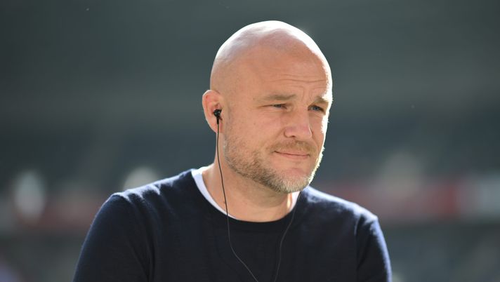 MOENCHENGLADBACH, GERMANY - SEPTEMBER 23: Rouven Schroder, Sporting Director of RB Leipzig speaks to the media prior to the Bundesliga match between Borussia Mönchengladbach and RB Leipzig at Borussia Park Stadium on September 23, 2023 in Moenchengladbach, Germany. (Photo by Frederic Scheidemann/Getty Images) Lipsia, il DS Schroder: “Seguiamo Elmas da tempo, si adatta bene al nostro gioco” - immagine 1
