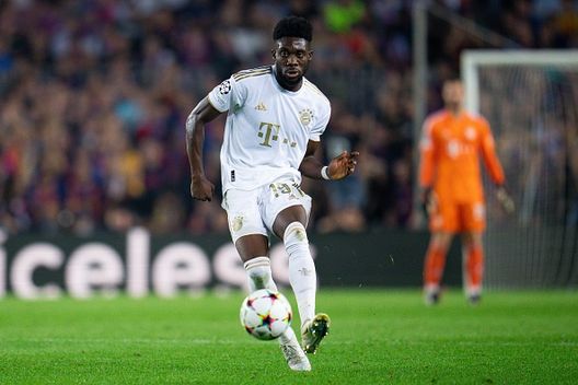 Bayern Monaco, stagione finita per Davies: infortunio al crociato- immagine 3