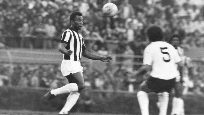 È morto Alberto Ginulfi, il portiere che parò un rigore a Pelé - immagine 1