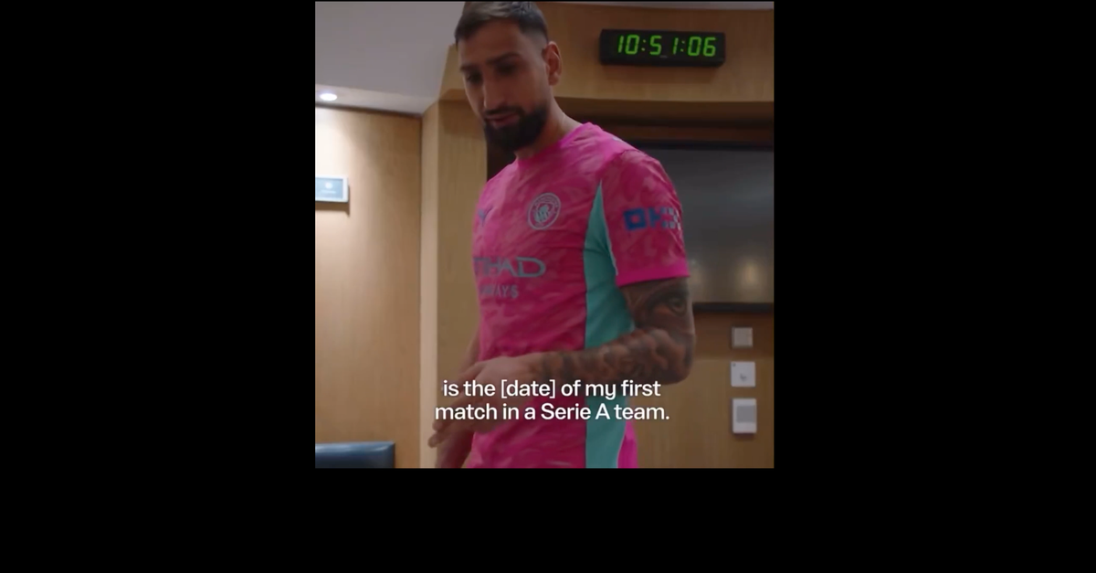 video donnarumma e le prove di inglese che risate nello spogliatoio del city