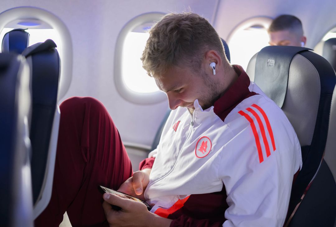 Roma, il viaggio della squadra verso Torino – FOTO GALLERY - immagine 12