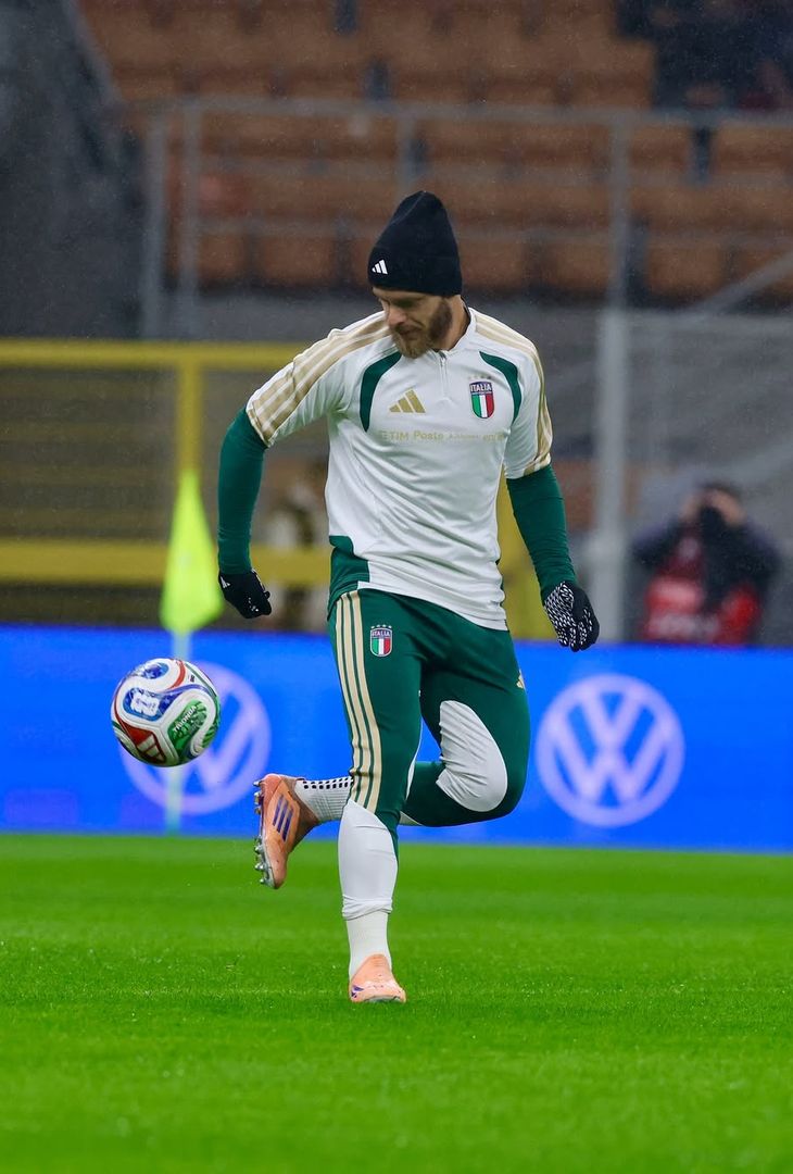 Tutto pronto a San Siro: Italia in campo per il riscaldamento – LA GALLERY - immagine 5