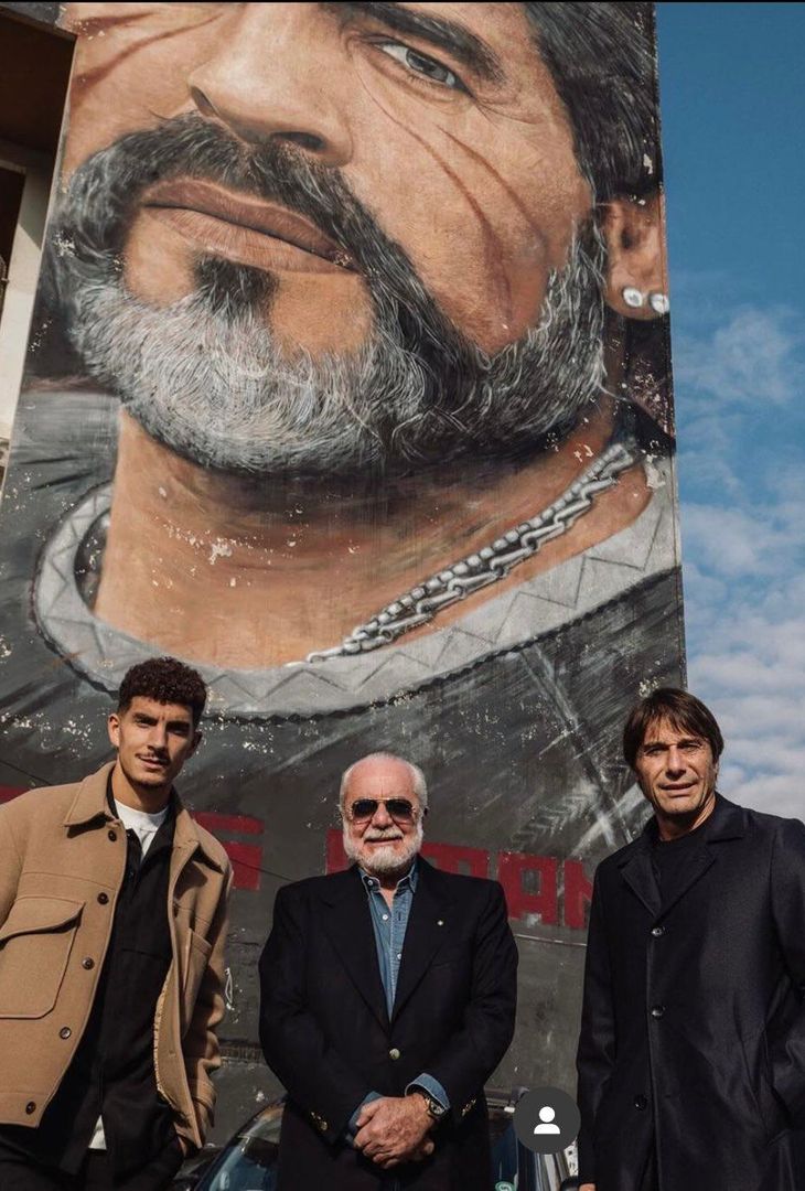 GALLERY Il Napoli omaggia Maradona: Conte, Di Lorenzo e ADL visitano i murales - immagine 6