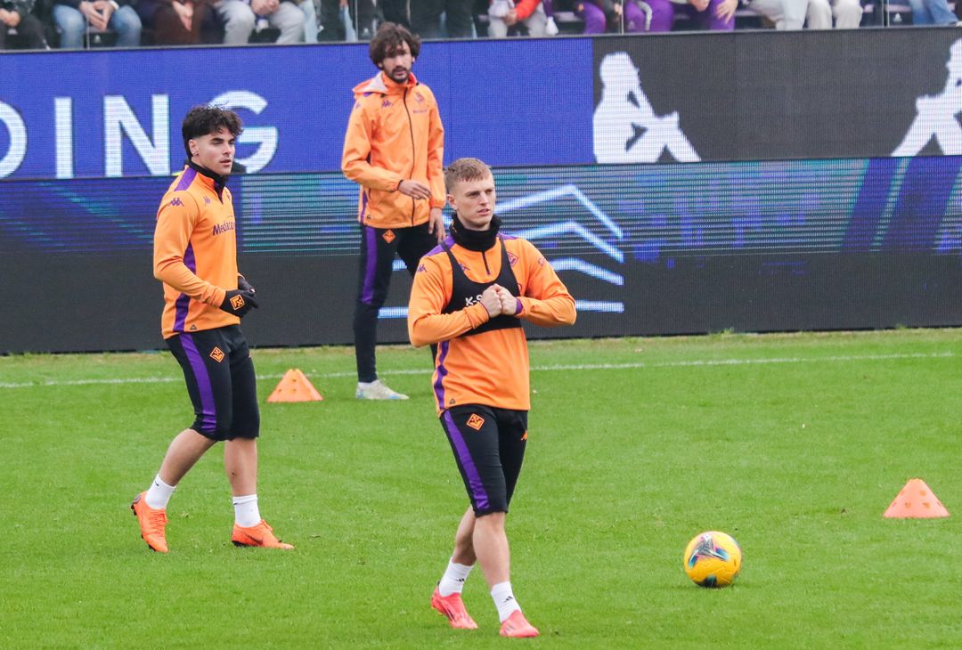 Gallery VN – Allenamento a porte aperte della Fiorentina, le immagini più belle - immagine 140