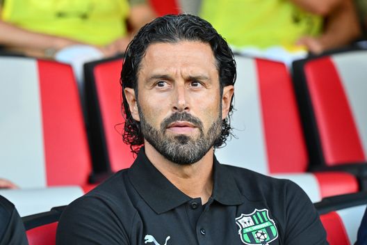 Fabio Grosso in panchina durante la sfida tra Sassuolo e Cremonese (Foto di Marco M. Mantovani/Getty Images)