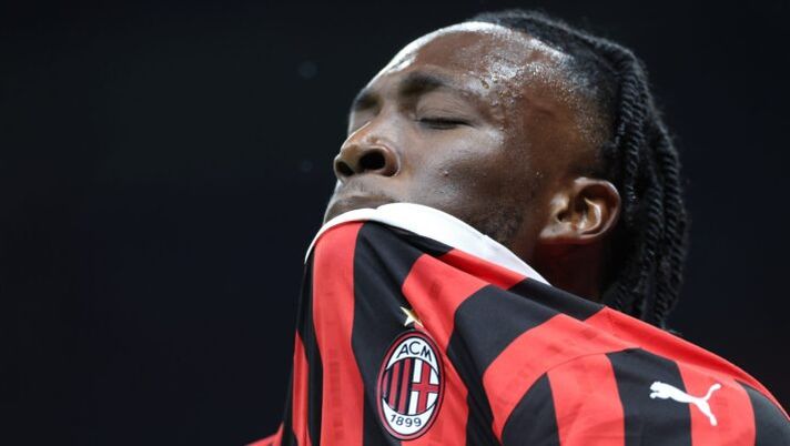 Milan, il cambio di Abraham non è tattico: cosa c’è dietro, il motivo della sostituzione obbligata Milan, il cambio di Abraham non è tattico: cosa c’è dietro, il motivo della sostituzione obbligata - immagine 1