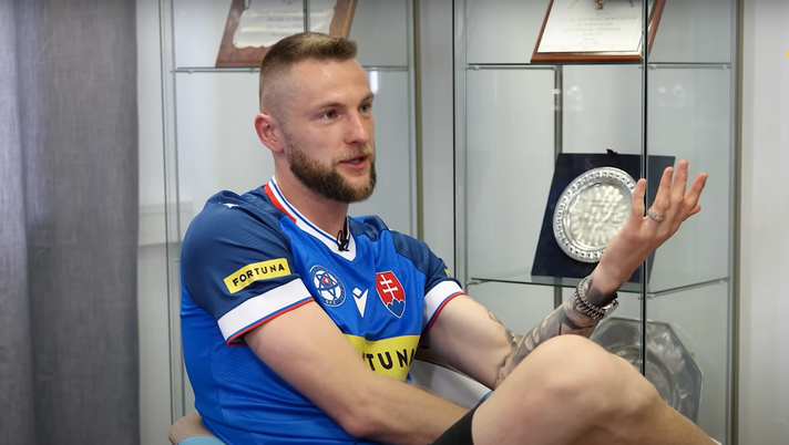 Skriniar: “Accetto di abbassarmi lo stipendio per giocare. Psg? Non voglio illudermi, credo…” Skriniar: “Accetto di abbassarmi lo stipendio per giocare. Psg? Non voglio illudermi, credo…” - immagine 1