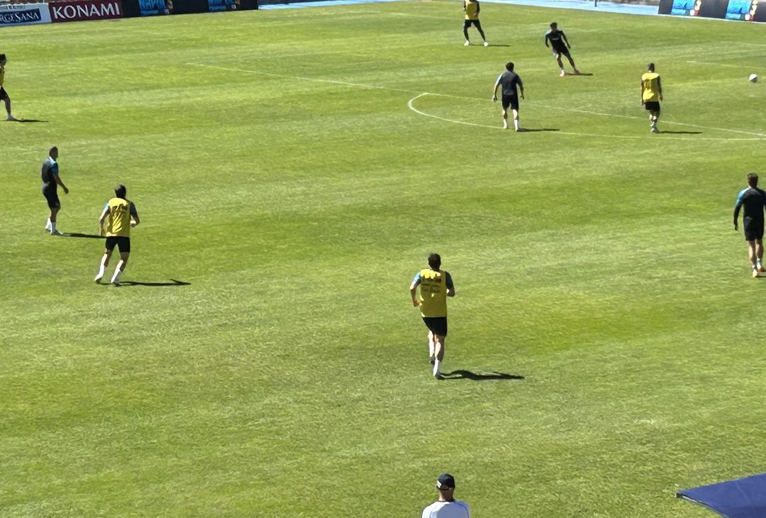 GALLERY Rientro graduale per Kvara: prima si allena in gruppo, poi salta la partitina - immagine 3