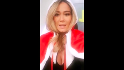 Video – Diletta, in onda col vestito di Babbo Natale?