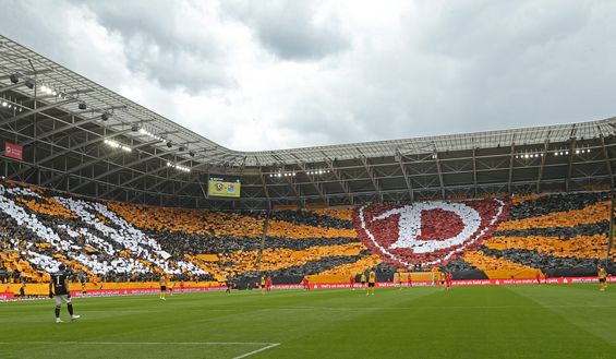 Vista generale prima della partita di 3. Liga tra Dynamo Dresda e SpVgg Unterhaching al Rudolf-Harbig-Stadion il 17 maggio 2025 a Dresda, Germania. (Foto di Matthias Kern/Getty Images per DFB) Dynamo Dresda gabbiani
