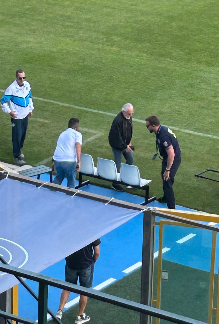 Manna (al telefono) e ADL assistono all’allenamento del Napoli – LA FOTOGALLERY - immagine 2