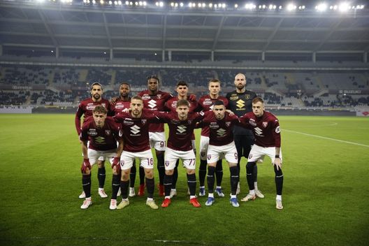 TURIN, ITALY - 2023, DECEMBER 16: Torino Fc starting eleven forthe Serie A TIM match between Torino FC and Empoli FC at Stadio Olimpico di Torino. Photo: Nderim Kaceli