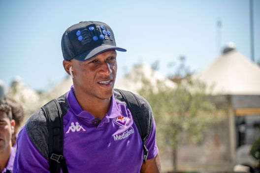 GERMOGLI PH: 23 AGOSTO 2023 FIRENZE LA FIORENTINA E' PARTITA DALL'AEROPORTO DI PERETOLA PER VIENNA PER LA PARTITA DI ANDATA DEI PLAY OFF DI CONFERENZE LEAGUE NELLA FOTO MINA Ex prep. Spezia: “Che forza Nzola, ma ha bisogno di tempo. Vi spiego”- immagine 2