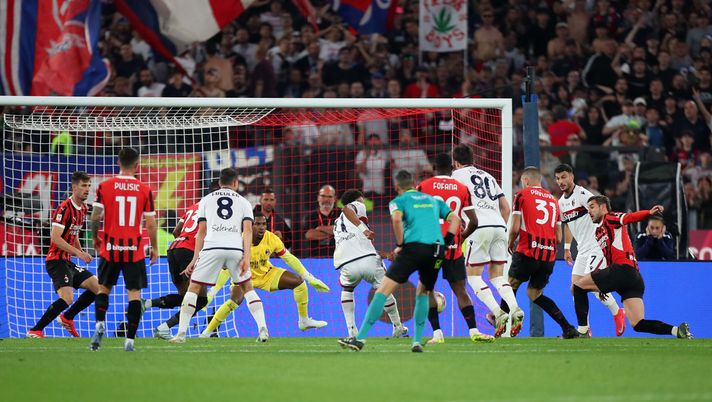 ROME, ITALY - MAY 14: Dan Ndoye of Bologna scores his team's first goal during the Coppa Italia Final match between AC Milan and Bologna at Stadio Olimpico on May 14, 2025 in Rome, Italy. (Photo by Paolo Bruno/Getty Images) milan-bologna-coppa-italia-diretta-live-risultato-gol-formazioni-ufficiali-news