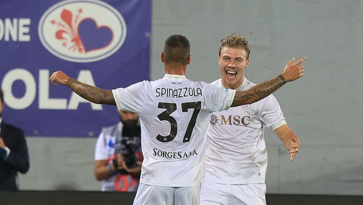 Rasmus Hojlund, che ha debuttato col Napoli con tanto di gol contro la Fiorentina, vuole fare bene anche contro il Manchester City hojlund napoli