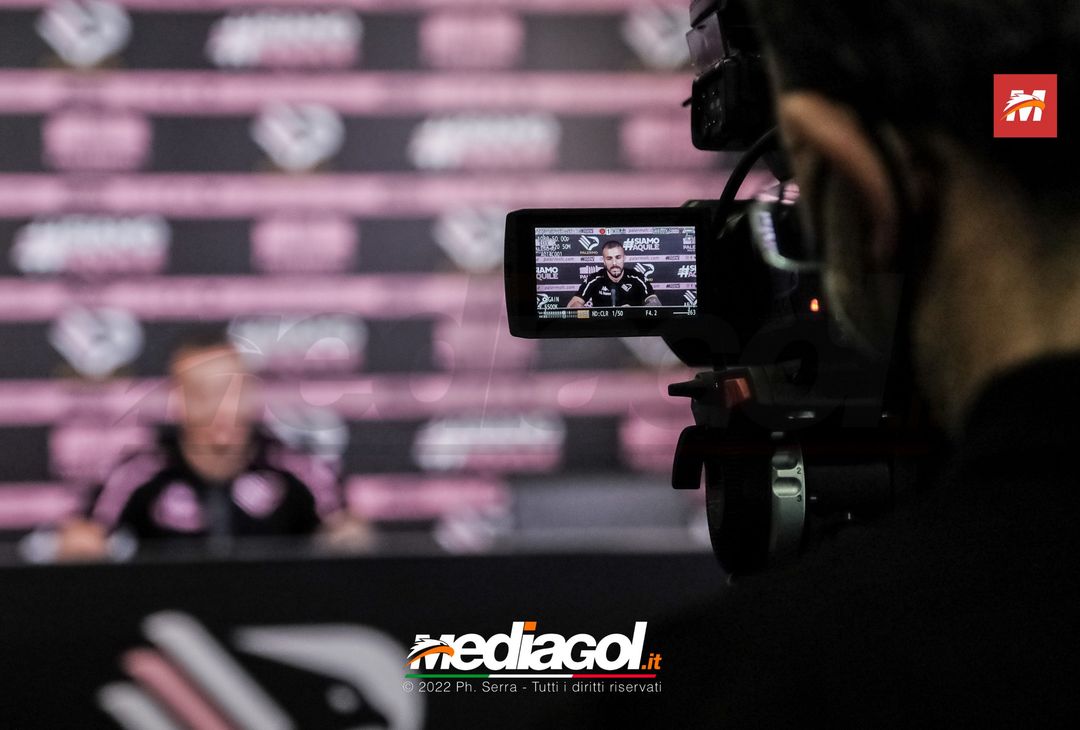 FOTO RITIRO PALERMO, la conferenza stampa di Nicola Valente (Gallery) - immagine 9