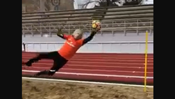 VIDEO – Ancora in porta a 82 anni l’ex viola Boranga: che voli incredibili!