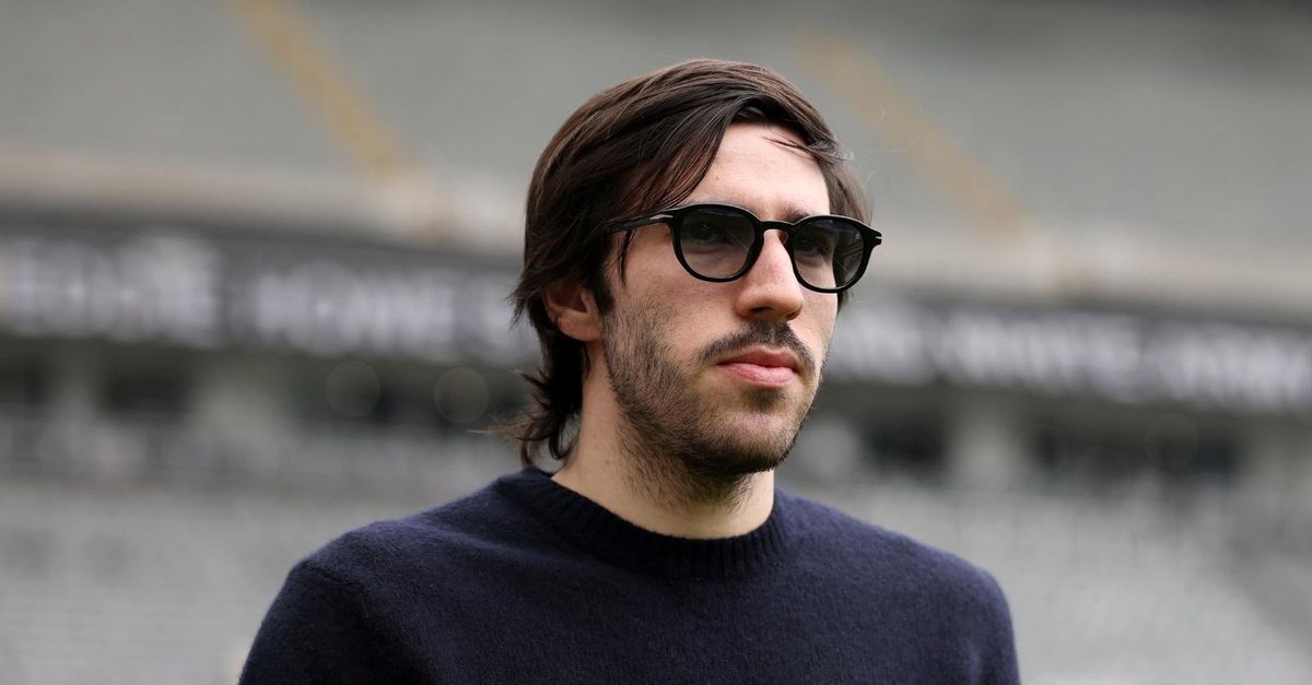 ex milan tonali torna a brescia per seguire i playoff di serie c le immagini fanno il giro dei social da Pianetamilan.it ex milan tonali torna a brescia per seguire i playoff di serie c le immagini fanno il giro dei social