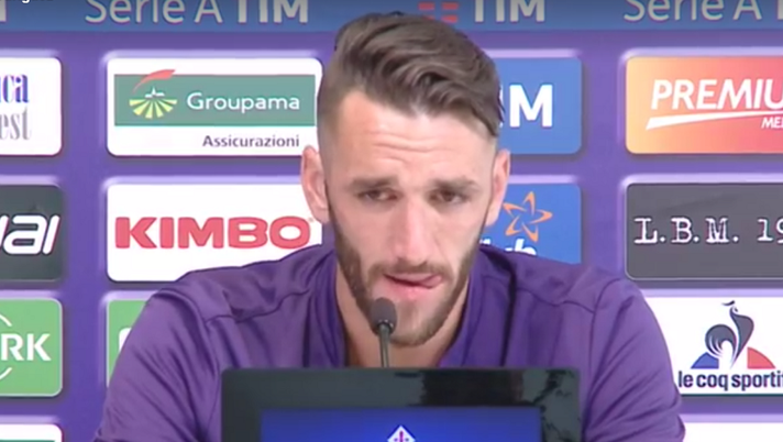 FOTO – Quando Gonzalo Rodriguez regalò la maglia del S. Lorenzo al Papa - immagine 1