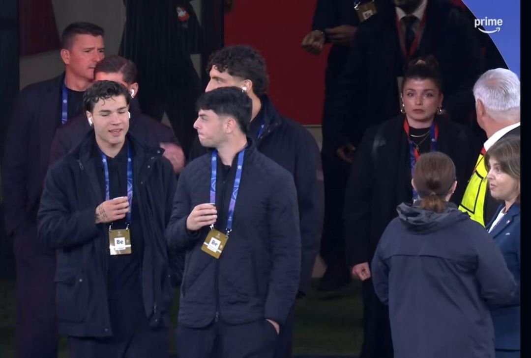 Gli azzurri sbarcano al Da Luz! L’arrivo e la ricognizione del Napoli – FOTOGALLERY - immagine 5