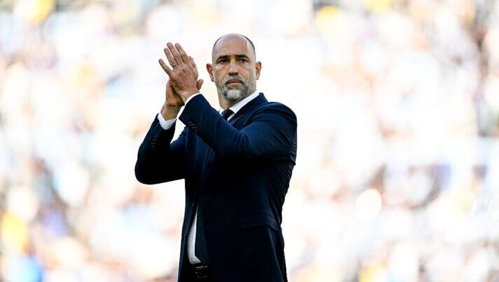 ROME, ITALY - MAY 10: Igor Tudor of Juventus during the Serie A match between SS Lazio and Juventus at Stadio Olimpico on May 10, 2025 in Rome, Italy. (Photo by Daniele Badolato - Juventus FC/Juventus FC via Getty Images) Tudor: “Rispondo così sul rosso di Kalulu! Nico in affanno, Gatti e mi scuso con Adzic e Conceicao” - immagine 1