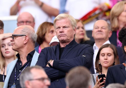Oliver Kahn assiste al match di EURO 2024 tra Spagna e Germania giocato a Stoccarda il 5 luglio, 2024 (Photo by Alexander Hassenstein/Getty Images) Oliver Kahn si ritira dalla corsa per i Girondins de Bordeaux: resta solo il piano Lopez- immagine 2