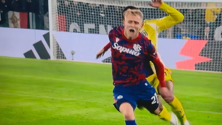 Juventus-Bologna, polemiche per il contatto Kalulu-Odgaard. Marelli: “Non è da rosso” - immagine 1