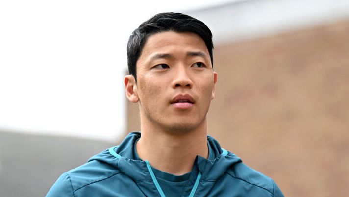 NOTTINGHAM, ENGLAND - APRIL 13: Hwang Hee-Chan of Wolverhampton Wanderers arrives at the stadium prior to the Premier League match between Nottingham Forest and Wolverhampton Wanderers at City Ground on April 13, 2024 in Nottingham, England. (Photo by Shaun Botterill/Getty Images) (Photo by Shaun Botterill/Getty Images) Episodio di razzismo verso Hwang Hee-Chan: l’amichevole Como-Wolverhampton finisce in rissa - immagine 1