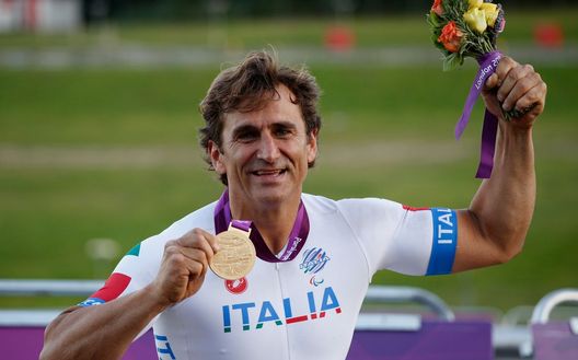 Zanardi: la Figc dispone un minuto di silenzio prima delle gare del weekend- immagine 2