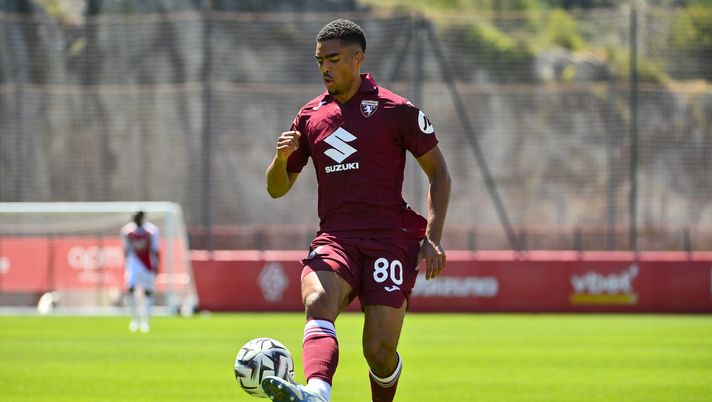 MONACO, MONACO - JULY 31: Come Bianay Balcot of Torino FC in action during the match between AS Monaco v Torino FC - Pre-Season Friendly on July 31, 2025 in Monaco, Monaco. (Photo by Stefano Guidi - Torino FC/Torino FC 1906 via Getty Images) Calciomercato Torino, Balcot in prestito al Mantova: è ufficiale - immagine 1