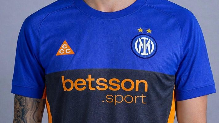 Inter, ecco la quarta maglia ispirata alle Olimpiadi nella versione reale - immagine 1