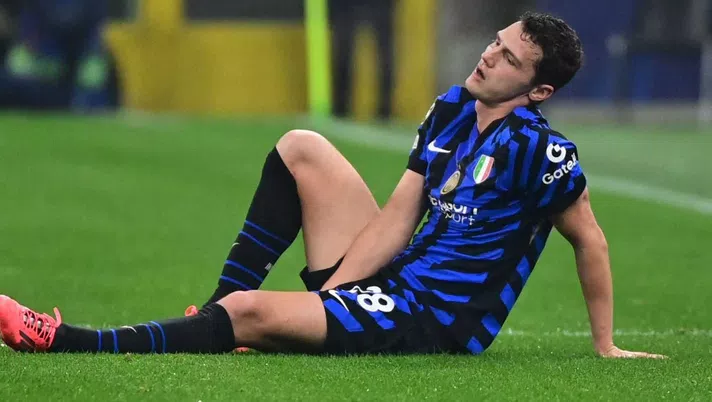 Inter, stop di un mese per Pavard: out 6 partite, il piano per la Supercoppa - immagine 1