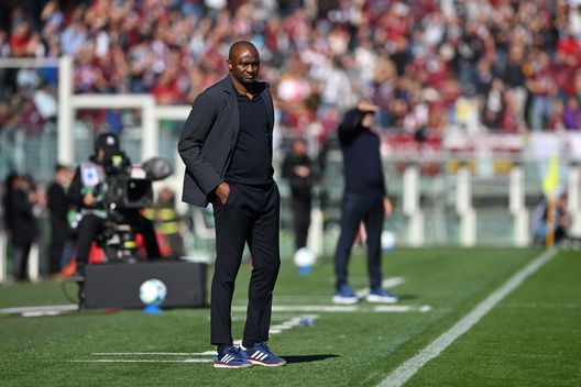 Vieira nell'ultimo turno di Serie A contro il Toro (Foto di Chris Ricco/Getty Images) I top e i flop dell’8a giornata di Serie A: Napoli Conte-ntissimo, Tudor e Vieira tremano- immagine 4