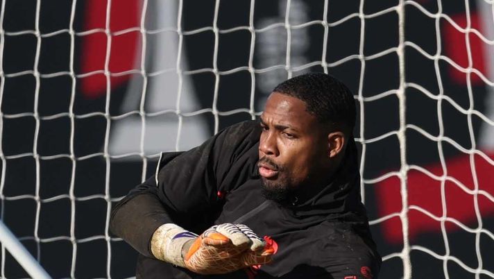 Ambrosini sul rinnovo di Maignan: 'Segnale rassicurante per il Milan e per i tifosi'