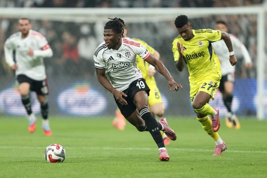 El Bilal Toure in azione contro il Fenerbahçe (Foto di Ahmad Mora/Getty Images)