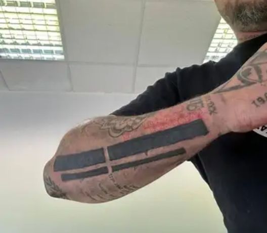 Derby di Barcellona, la minaccia all’ultrà Espanyol: “Via il ​​tatuaggio o ti pugnalo”- immagine 3