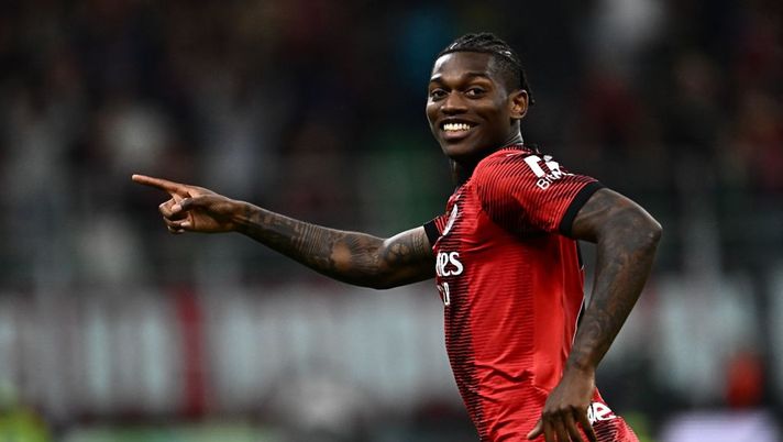 ? FOTO – Milan, Leao “approva” l’acquisto di Loftus-Cheek: il commento sui social - immagine 1