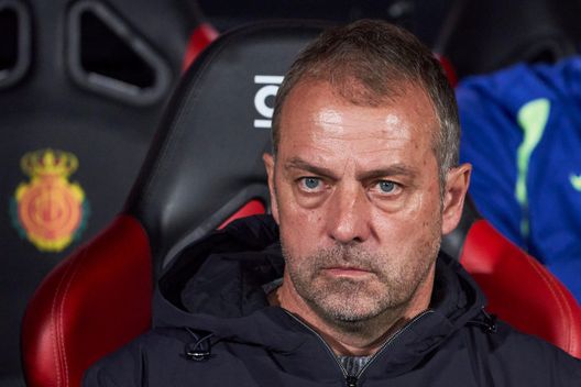 Barcellona, Flick scatenato col giornalista: “Sai che succede prima dell’Inter? Lo sai? Barzelletta!”- immagine 2