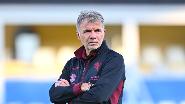 PARMA, ITALY - SEPTEMBER 29: Marco Baroni, Head Coach of Torino, looks on prior to the Serie A match between Parma Calcio 1913 and Torino FC at Stadio Ennio Tardini on September 29, 2025 in Parma, Italy. (Photo by Alessandro Sabattini/Getty Images) Lazio-Torino 3-3, Baroni in conferenza: “Non sentivo il fucile puntato addosso” - immagine 1