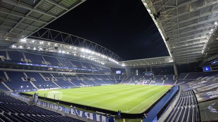 PORTO, PORTUGAL - DECEMBER 01: General view inside the stadium prior to the UEFA Champions League Group C stage match between FC Porto and Manchester City at Estadio do Dragao on December 01, 2020 in Porto, Portugal. Sporting stadiums around Portugal remain under strict restrictions due to the Coronavirus Pandemic as Government social distancing laws prohibit fans inside venues resulting in games being played behind closed doors. (Photo by Octavio Passos/Getty Images)